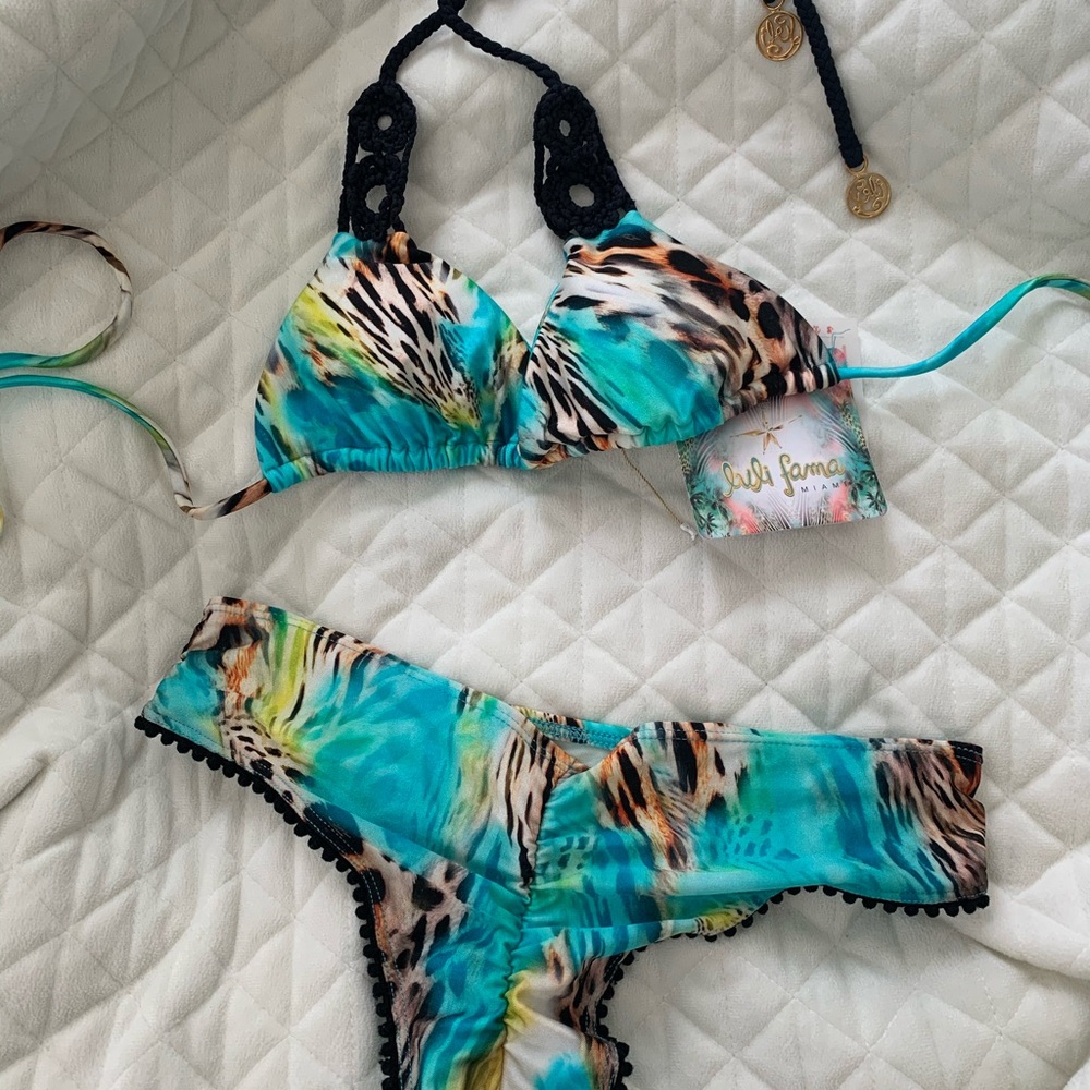 ❌Sold❌ LULI FAMA SWIMSUIT TOP & BIKINI XS - Picture 2 of 3